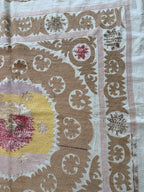 El İşlemesi Suzani Duvar Örtüsü 123 x 125 cm