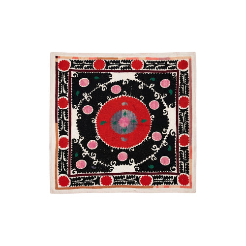 El İşlemesi Suzani Duvar Örtüsü 127 x 135 cm