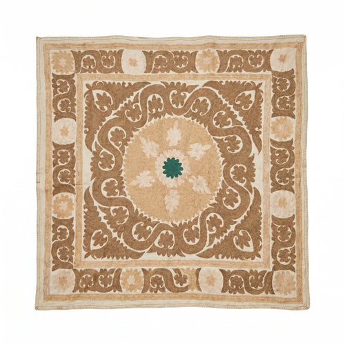 El İşlemesi Suzani Duvar Örtüsü 127 x 135 cm