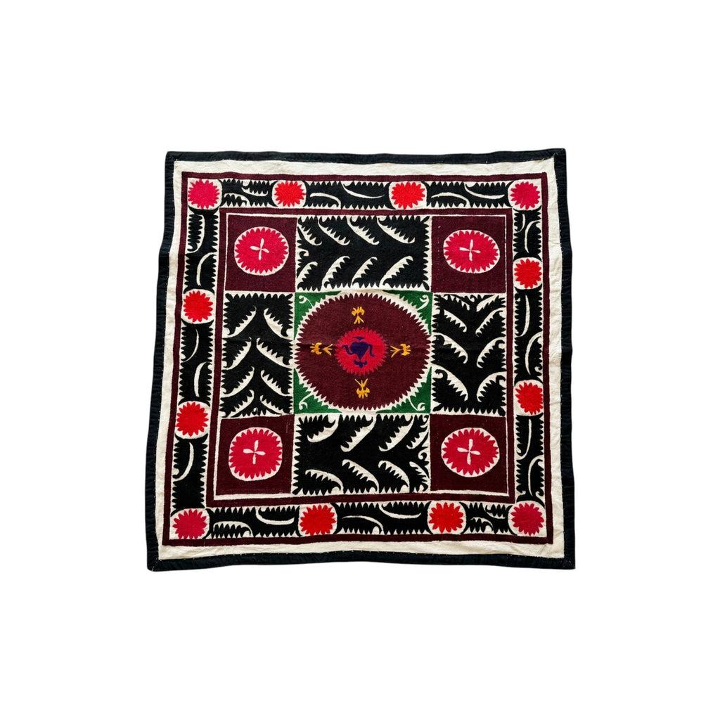 El İşlemesi Suzani Duvar Örtüsü 116 x 116 cm