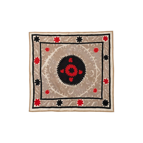 El İşlemesi Suzani Duvar Örtüsü 132 x 142 cm