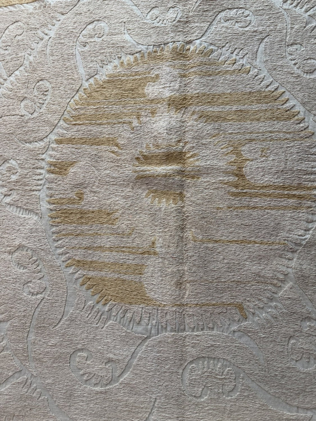 El İşlemesi Suzani Duvar Örtüsü 144 x 147 cm