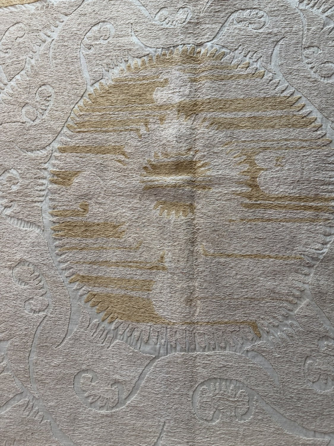 El İşlemesi Suzani Duvar Örtüsü 144 x 147 cm