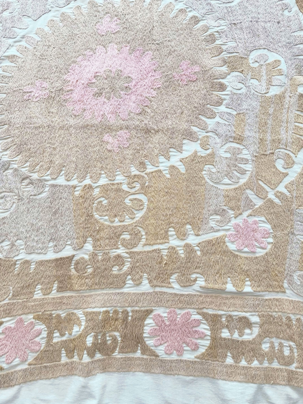 El İşlemesi Suzani Duvar Örtüsü 130 x 160 cm