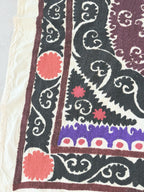 El İşlemesi Suzani Duvar Örtüsü 115 x 124 cm