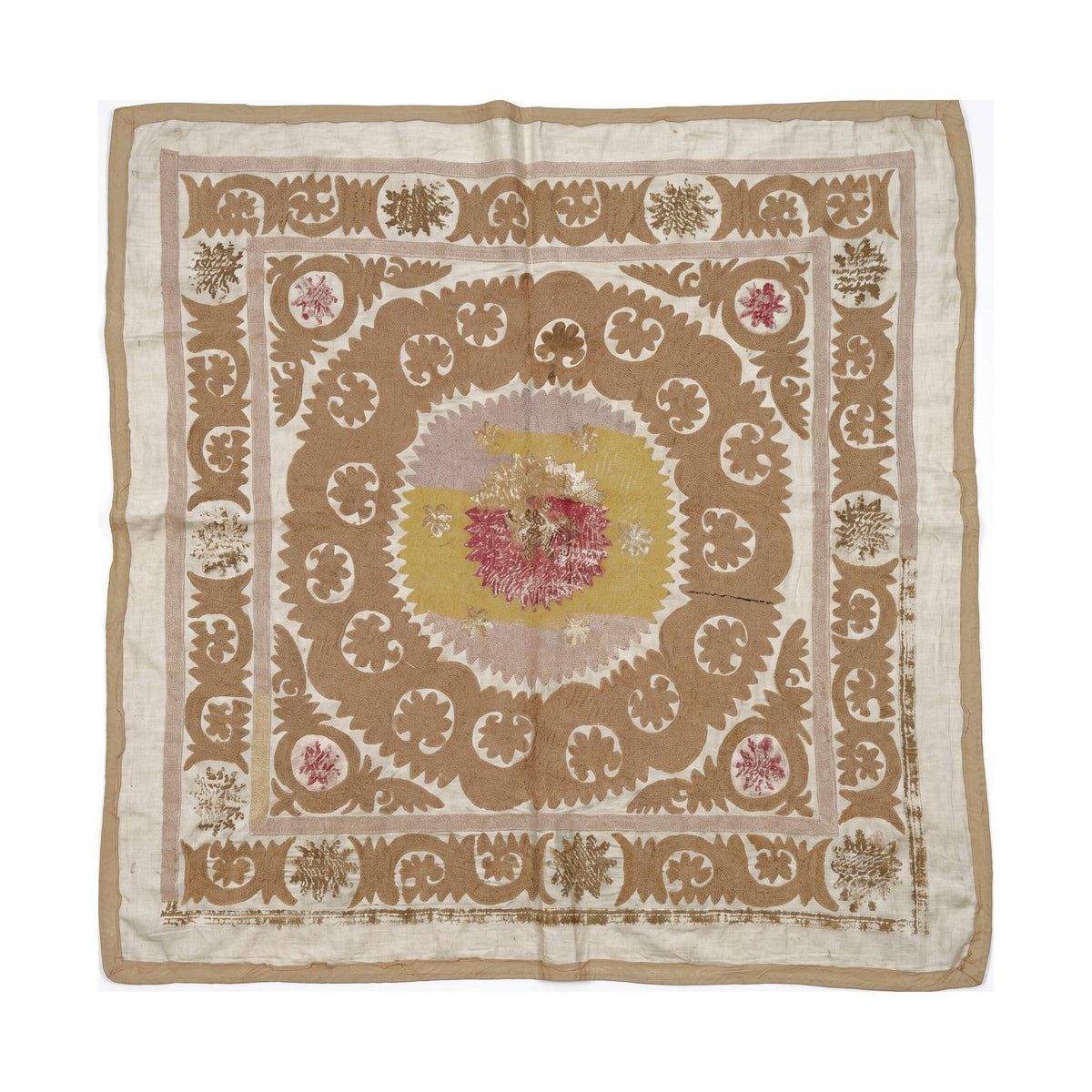 El İşlemesi Suzani Duvar Örtüsü 123 x 125 cm