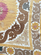 El İşlemesi Suzani Duvar Örtüsü 128 x 131 cm