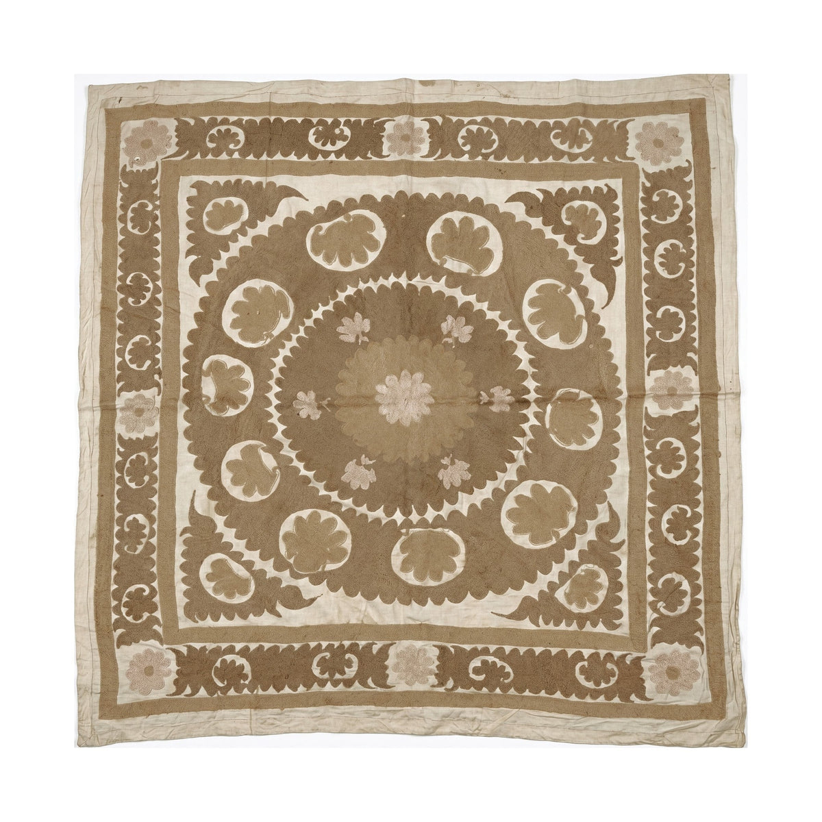 El İşlemesi Suzani Duvar Örtüsü 132 x 138 cm