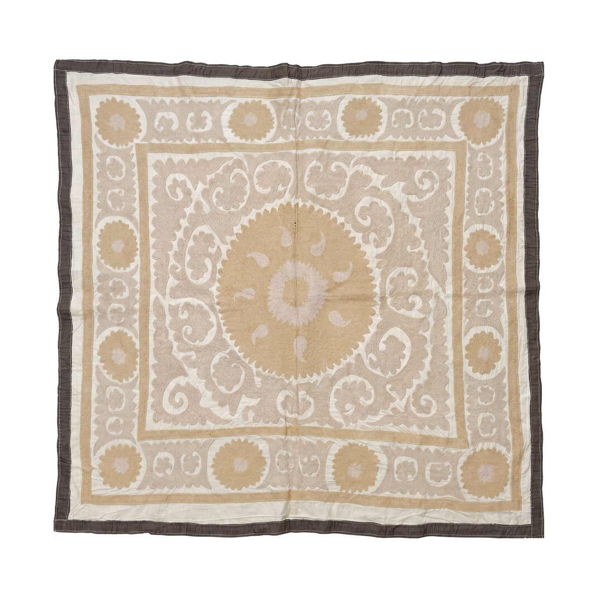 El İşlemesi Suzani Duvar Örtüsü 123 x 135 cm