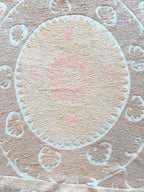El İşlemesi Suzani Duvar Örtüsü 127 x 137 cm