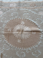 El İşlemesi Suzani Duvar Örtüsü 131 x 133 cm