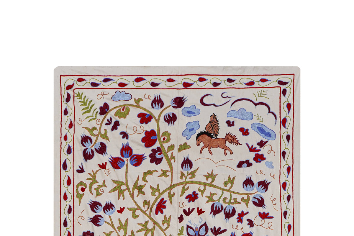 Tavus Kuşu Desenli Suzani Duvar Örtüsü 108 x 184 cm
