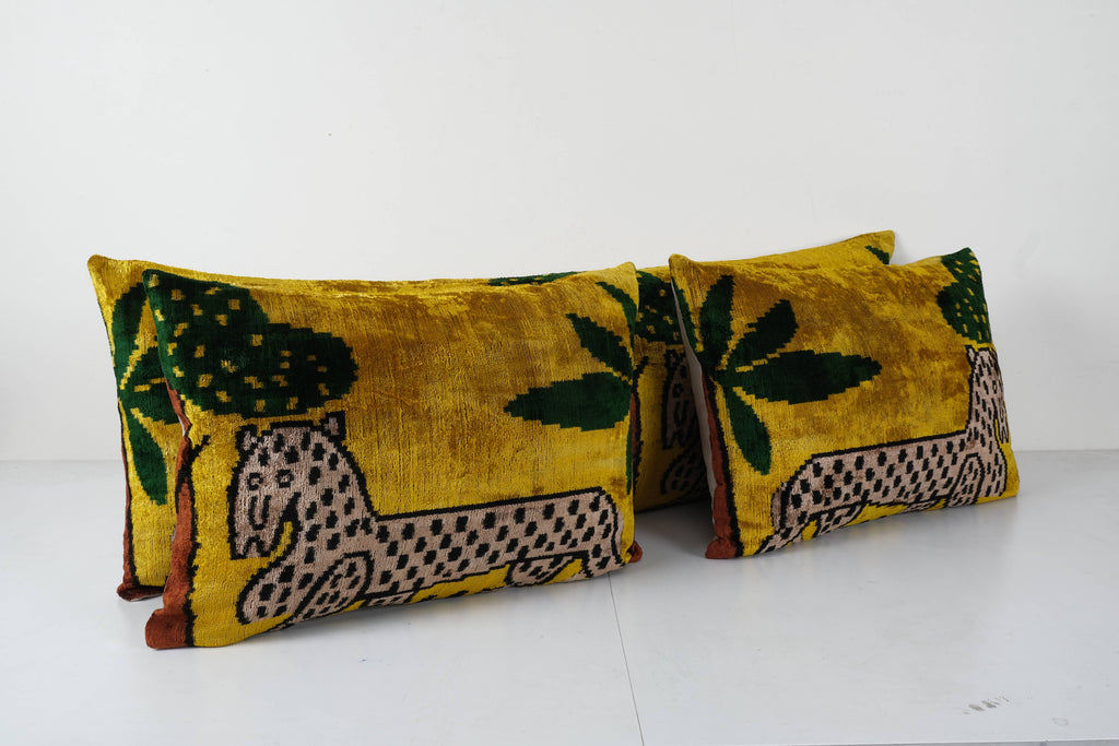 Kaplan Desenli İpek Ikat Kadife Kırlent Kılıfı 3'li Set 40 x 60 cm