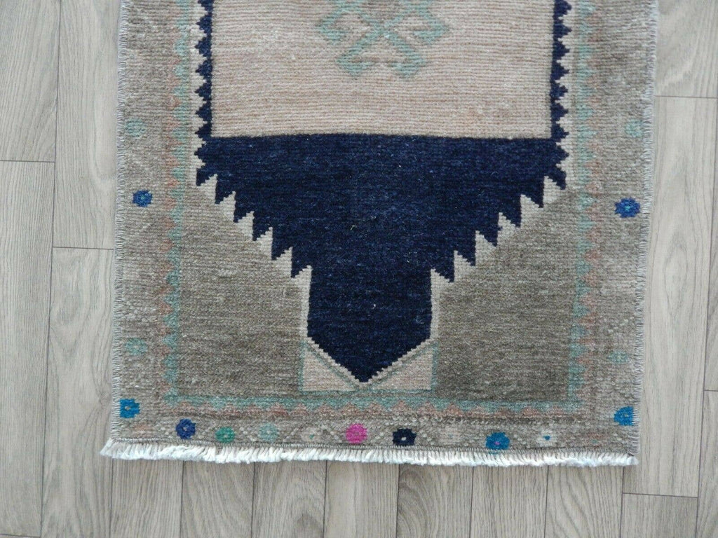 Vintage Uşak Halı 44 x 94 cm