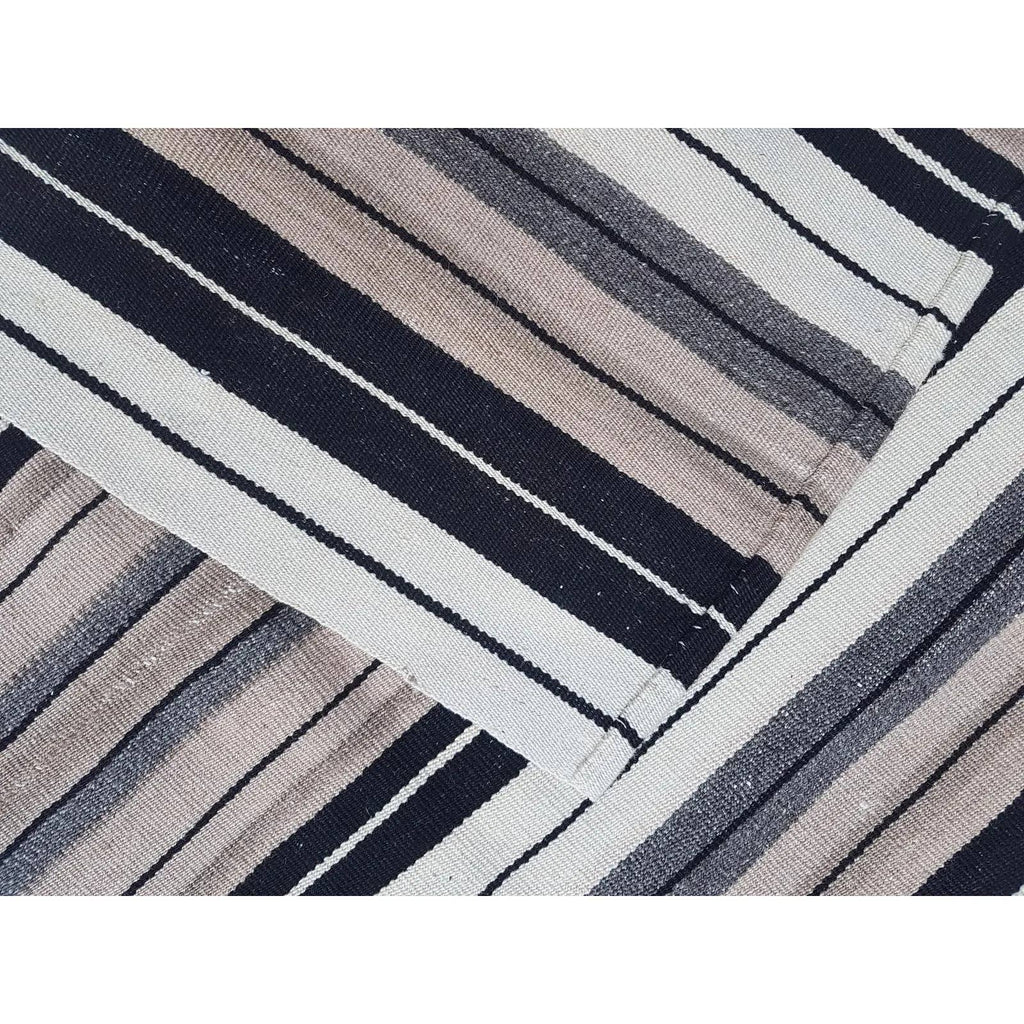 Vintage Kilim 146 x 281 cm