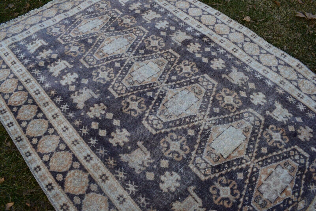Vintage Uşak Halı 136 x 202 cm