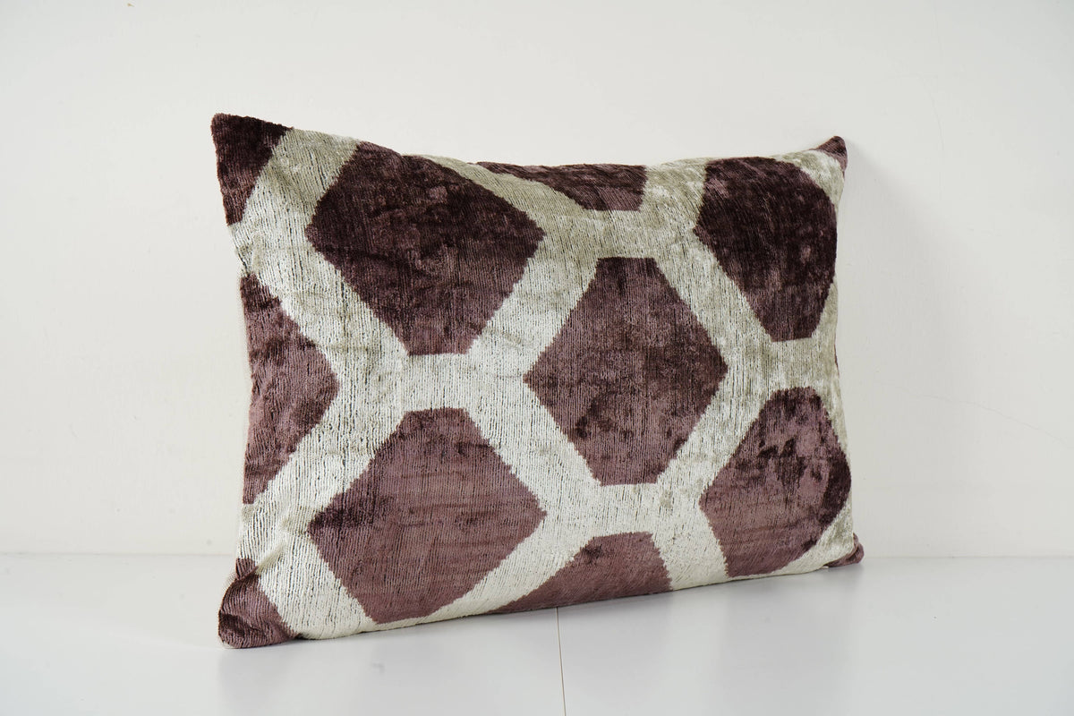 İpek Ikat Kadife Kırlent Kılıfı 40 x 60 cm