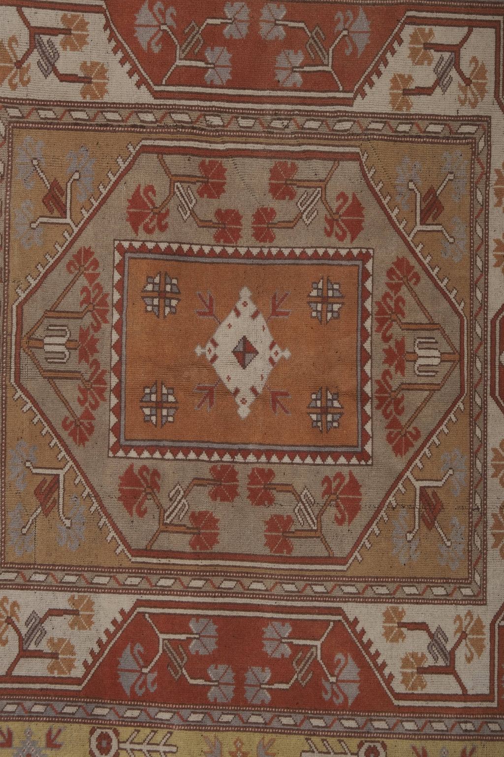 Vintage Uşak Halı 187 x 198 cm
