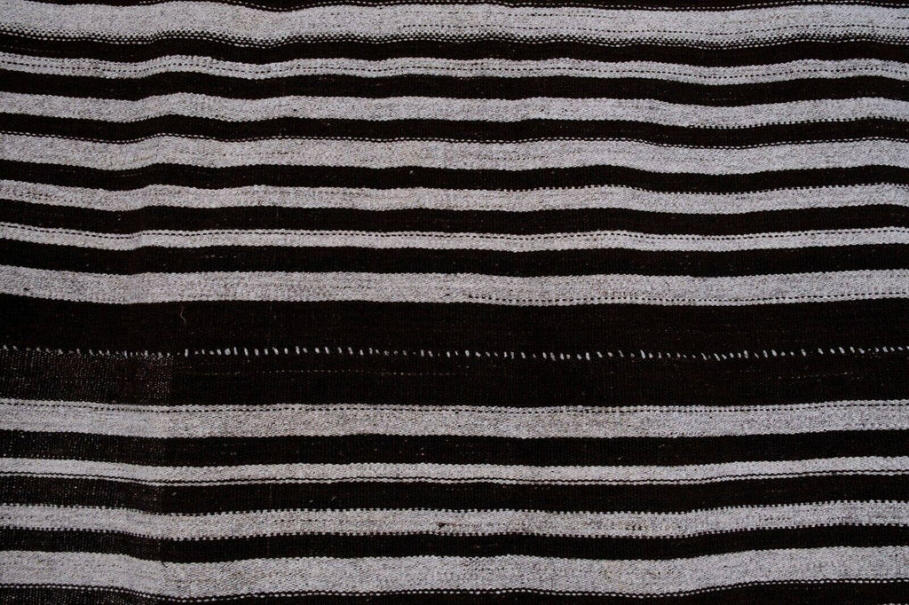 Vintage Kilim 193 x 228 cm