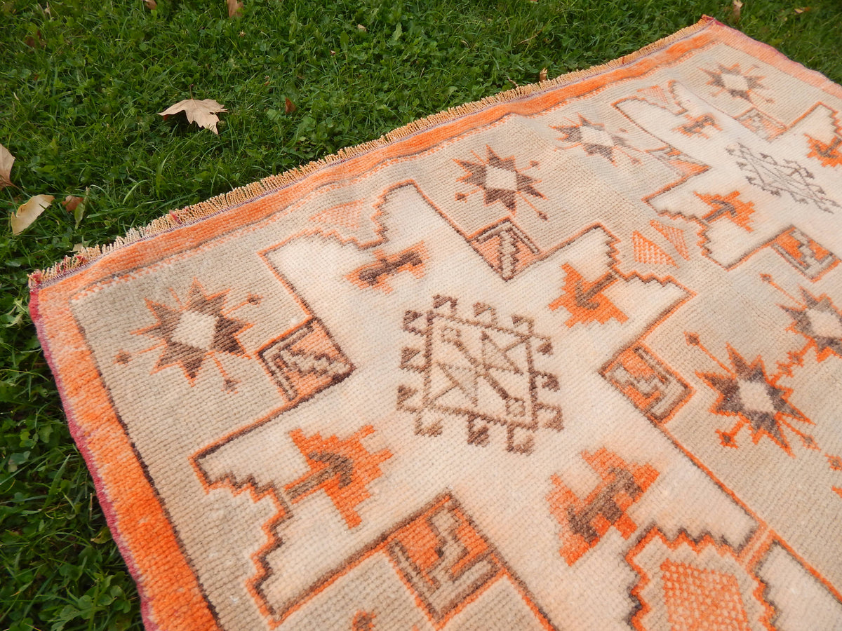 Vintage Uşak Halı 128 x 258 cm