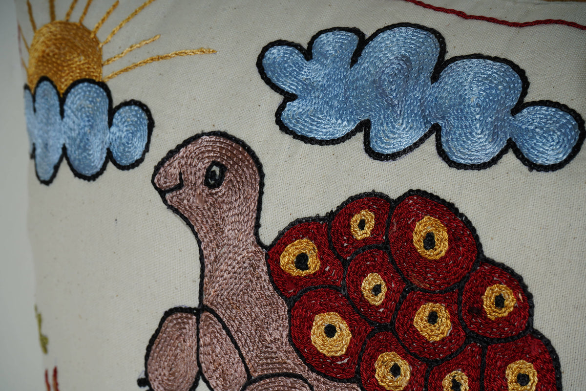 Kaplumbağa Desenli Suzani Kırlent Kılıfı 46 x 48 cm