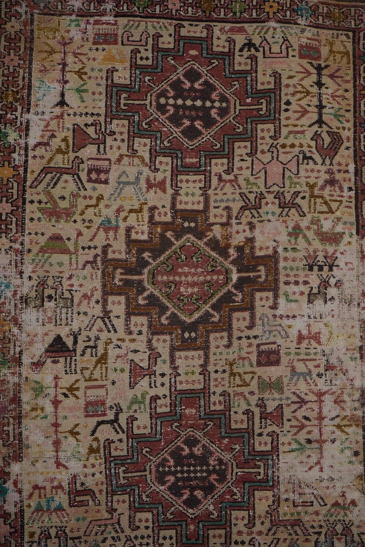 Vintage Hayvan Desenli Sumak Kilim 106 x 140 cm