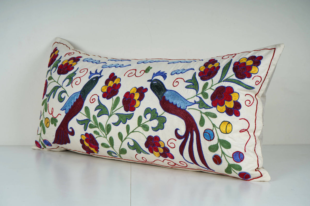 Tavus Kuşu Desenli Suzani Kırlent Kılıfı 40 x 85 cm