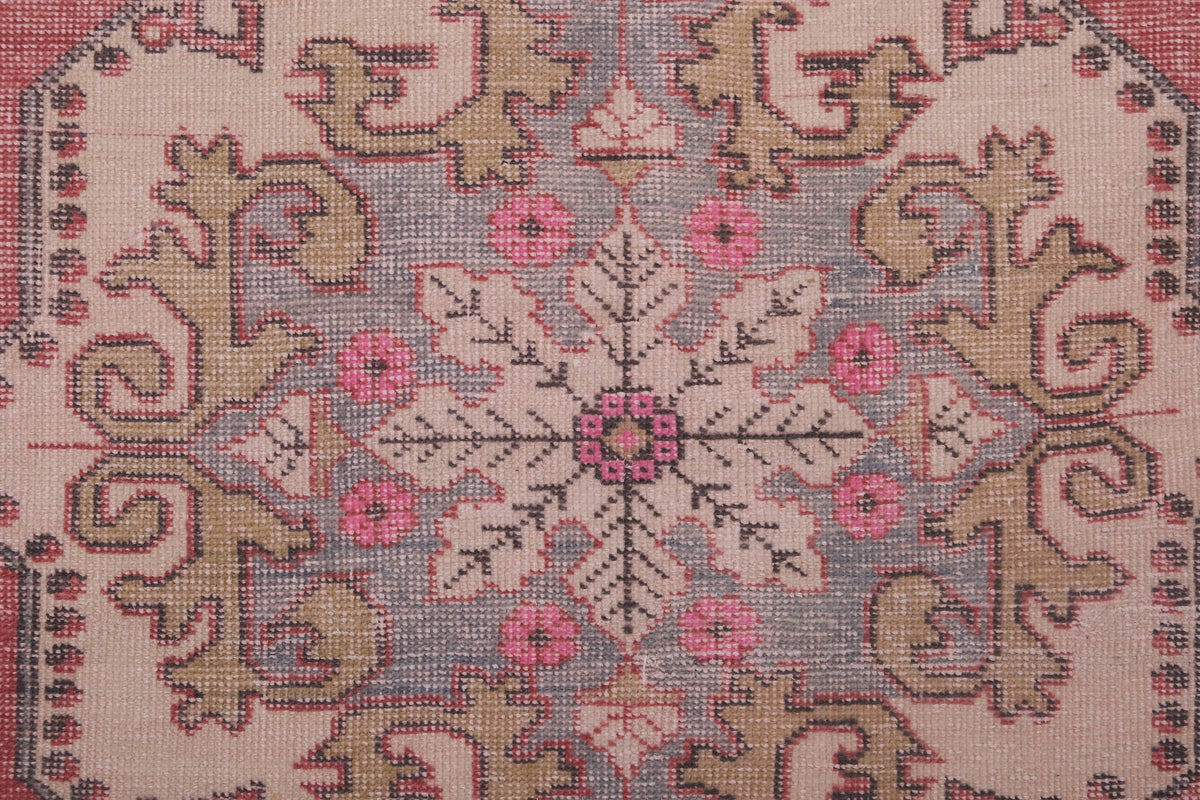 Vintage Uşak Halı 132 x 216 cm