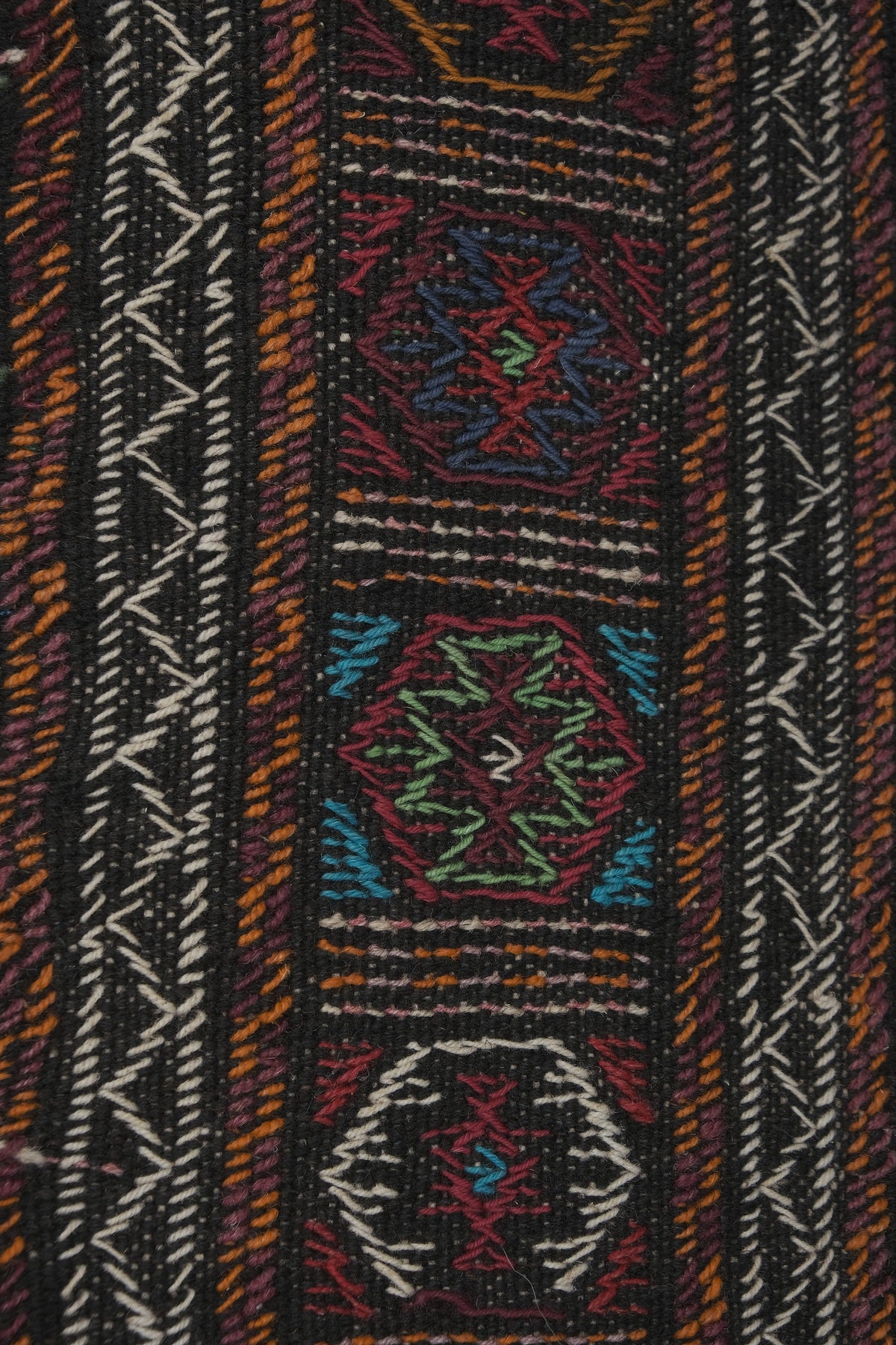 Vintage Sumak Kilim 102 x 163 cm