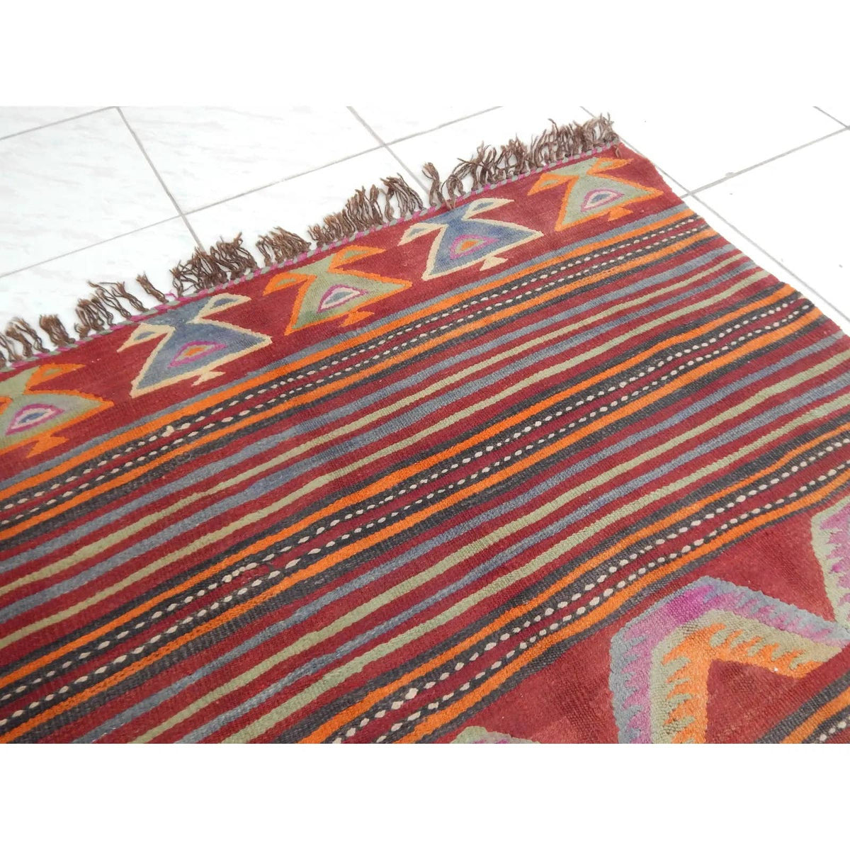 Vintage Kilim 136 x 167 cm