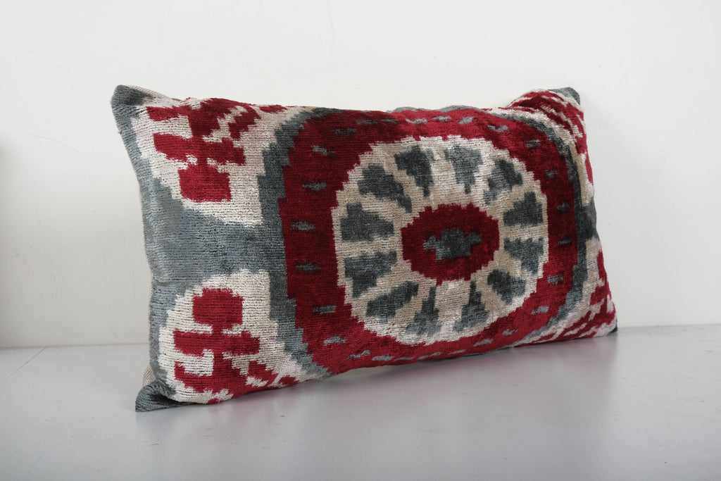 İpek Ikat Kadife Kırlent Kılıfı 32 x 60 cm