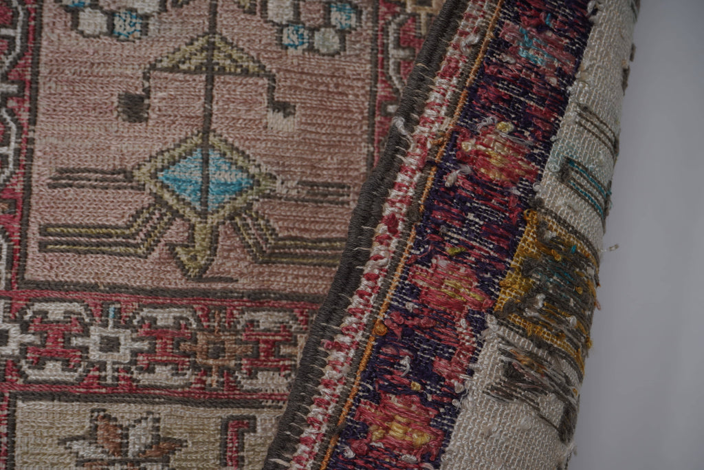 Vintage Sumak Kilim 125 x 177 cm