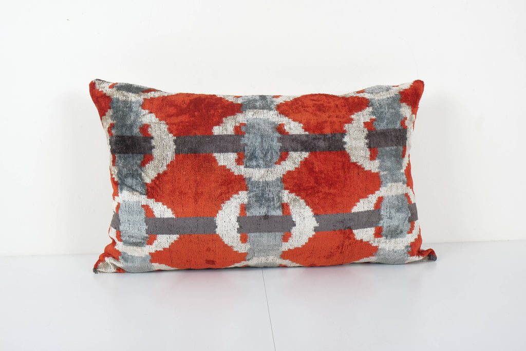 İpek Ikat Kadife Kırlent Kılıfı 40 x 66 cm