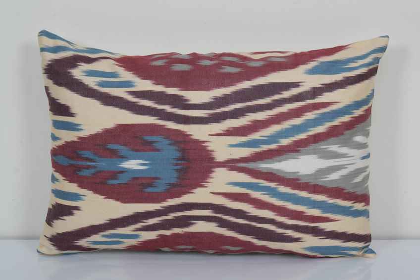İpek Ikat Kadife Kırlent Kılıfı 30 x 46 cm