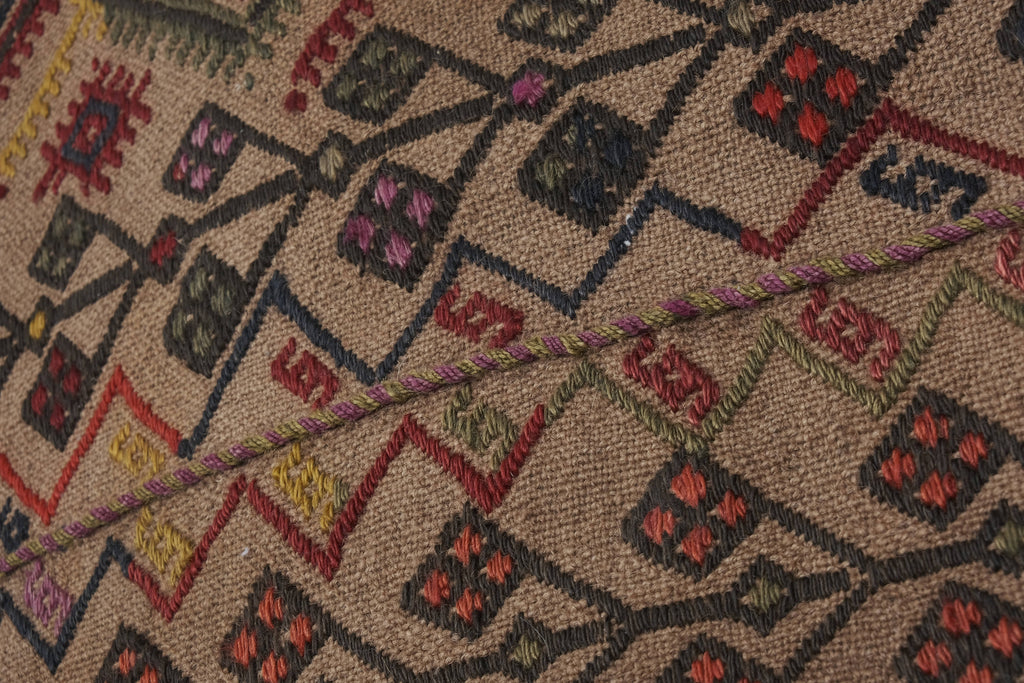 Vintage Kilim 175 x 203 cm