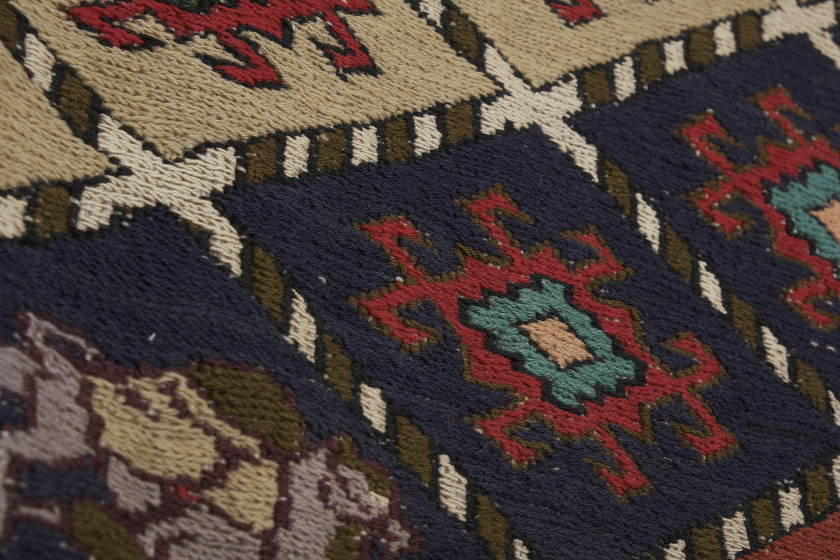 Vintage Kilim 126 x 195 cm