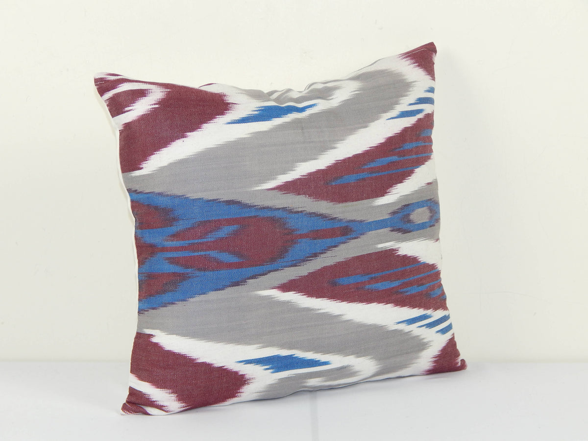 İpek Ikat Kadife Kırlent Kılıfı 33 x 37 cm