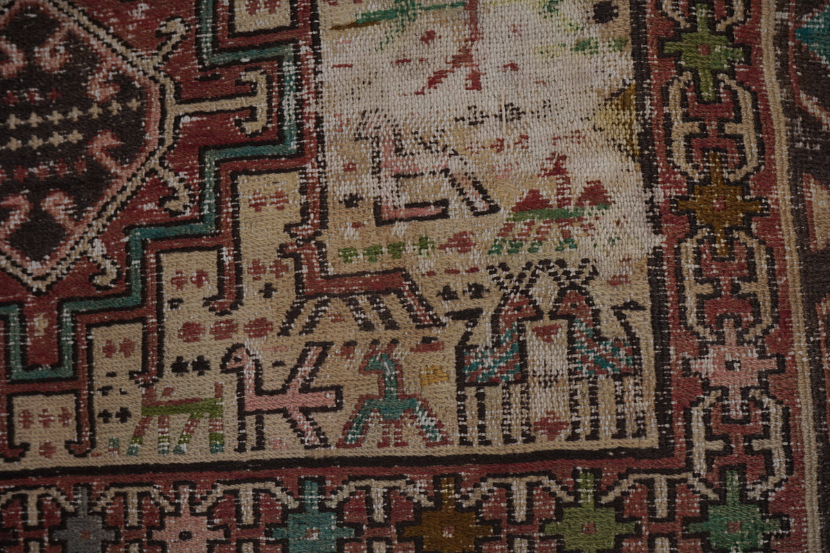Vintage Hayvan Desenli Sumak Kilim 106 x 140 cm