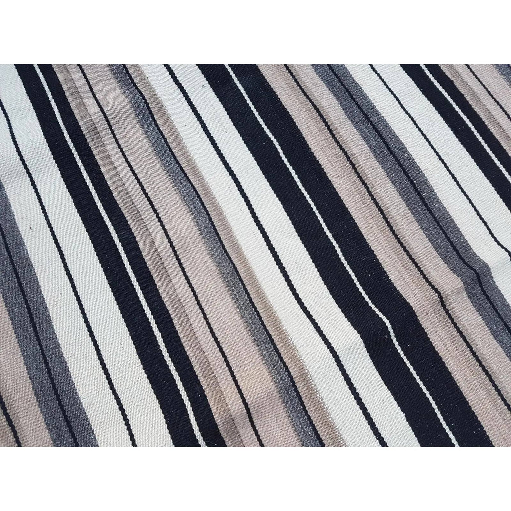 Vintage Kilim 146 x 281 cm