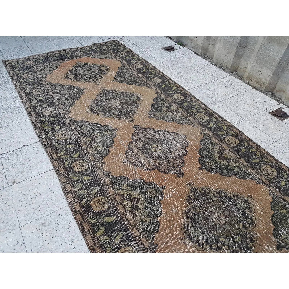 Vintage Uşak Halı 140 x 375 cm