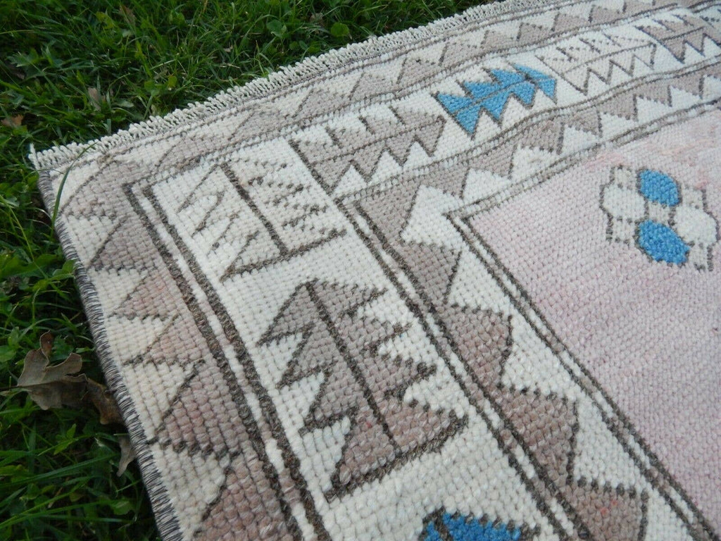 Vintage Uşak Halı 155 x 190 cm