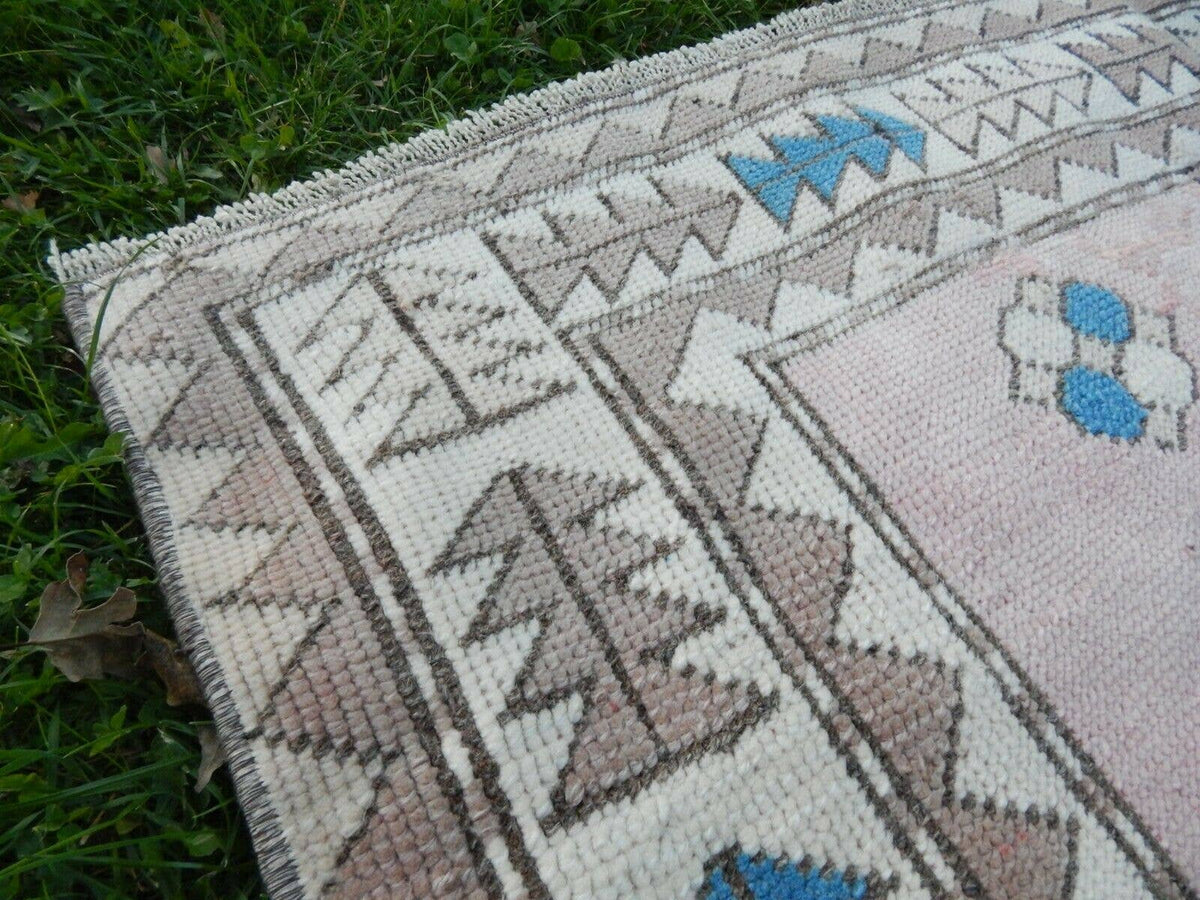 Vintage Uşak Halı 155 x 190 cm