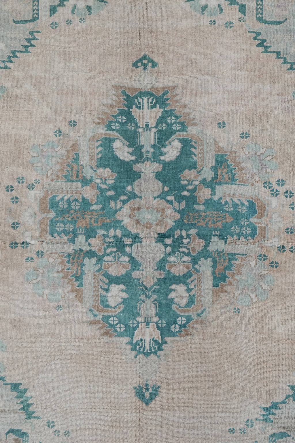 Vintage Uşak Halı 175 x 258 cm
