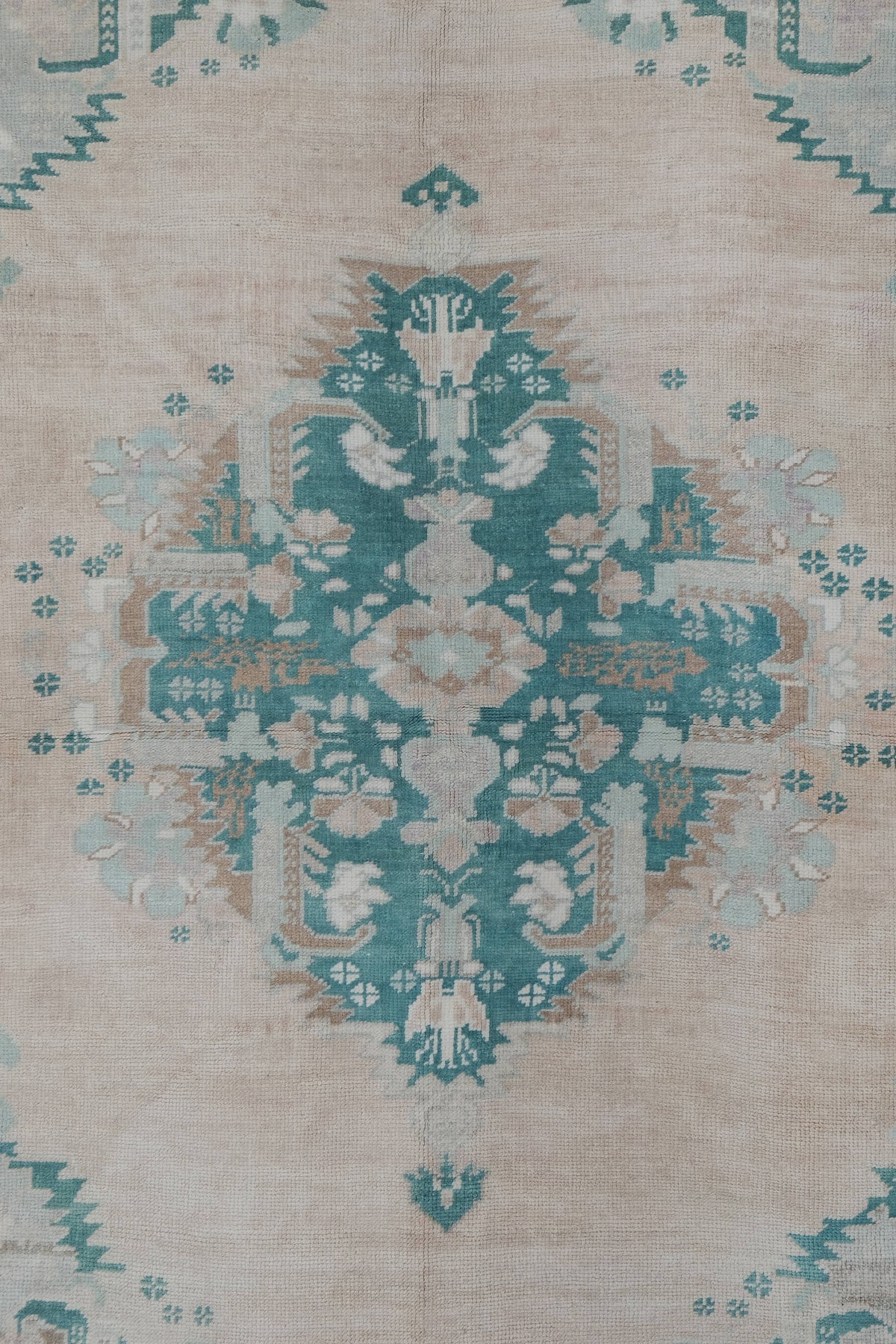 Vintage Uşak Halı 175 x 258 cm
