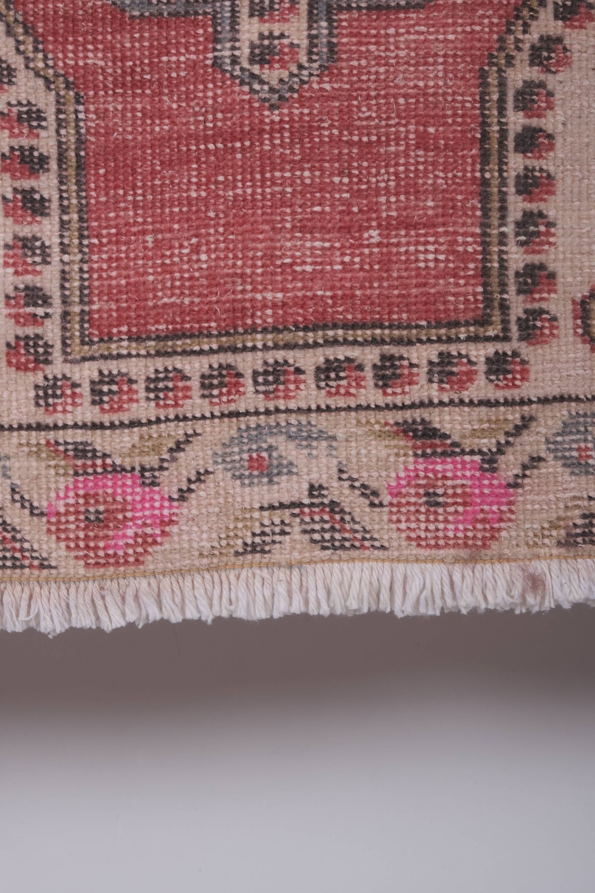 Vintage Uşak Halı 132 x 216 cm