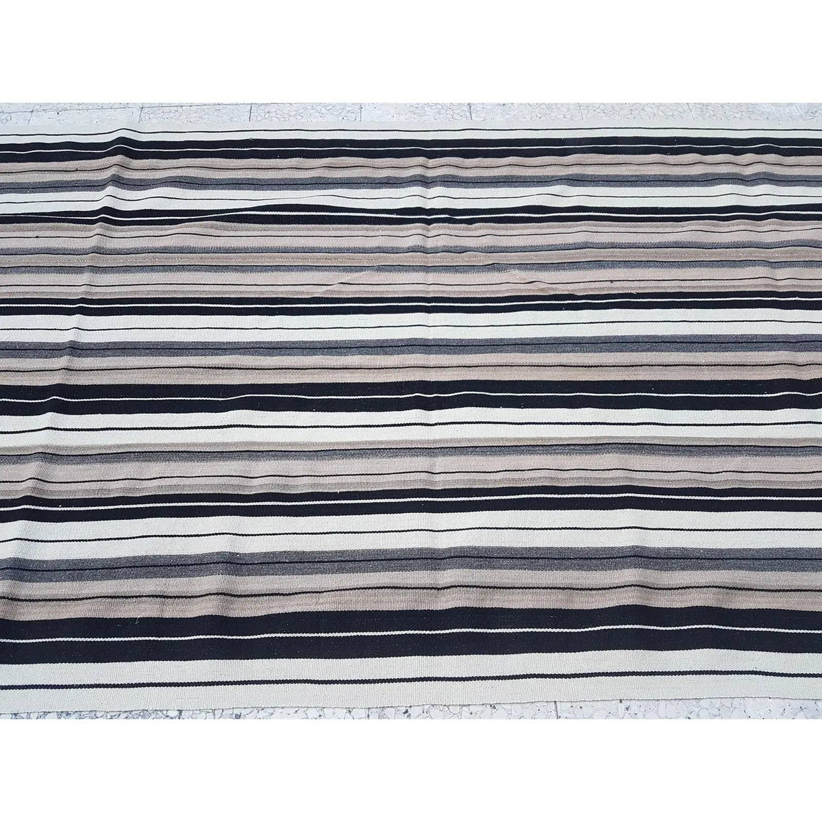 Vintage Kilim 146 x 281 cm