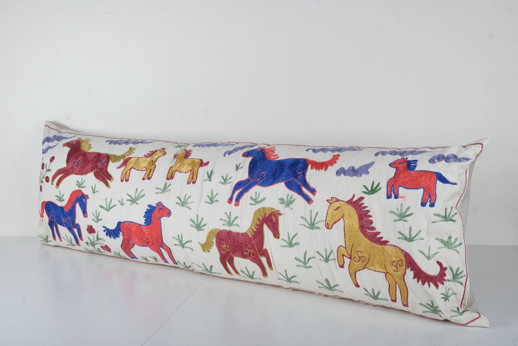At Desenli Suzani Kırlent Kılıfı 45 x 145 cm