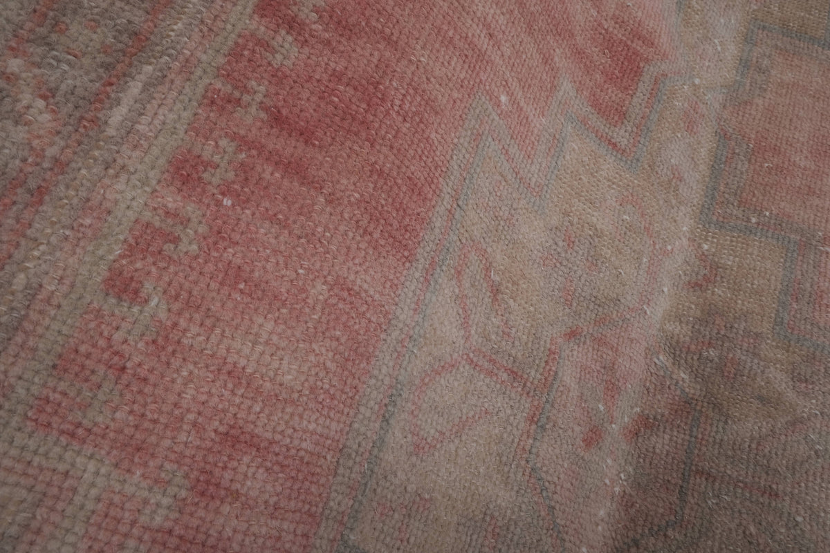 Vintage Uşak Halı 111 x 205 cm