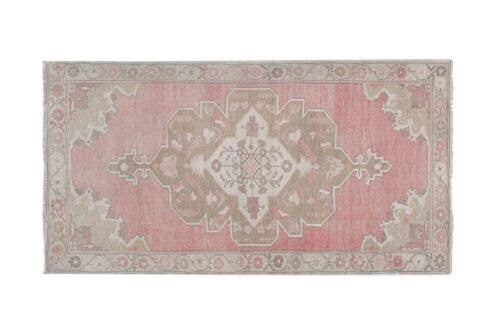Vintage Uşak Halı 138 x 246 cm