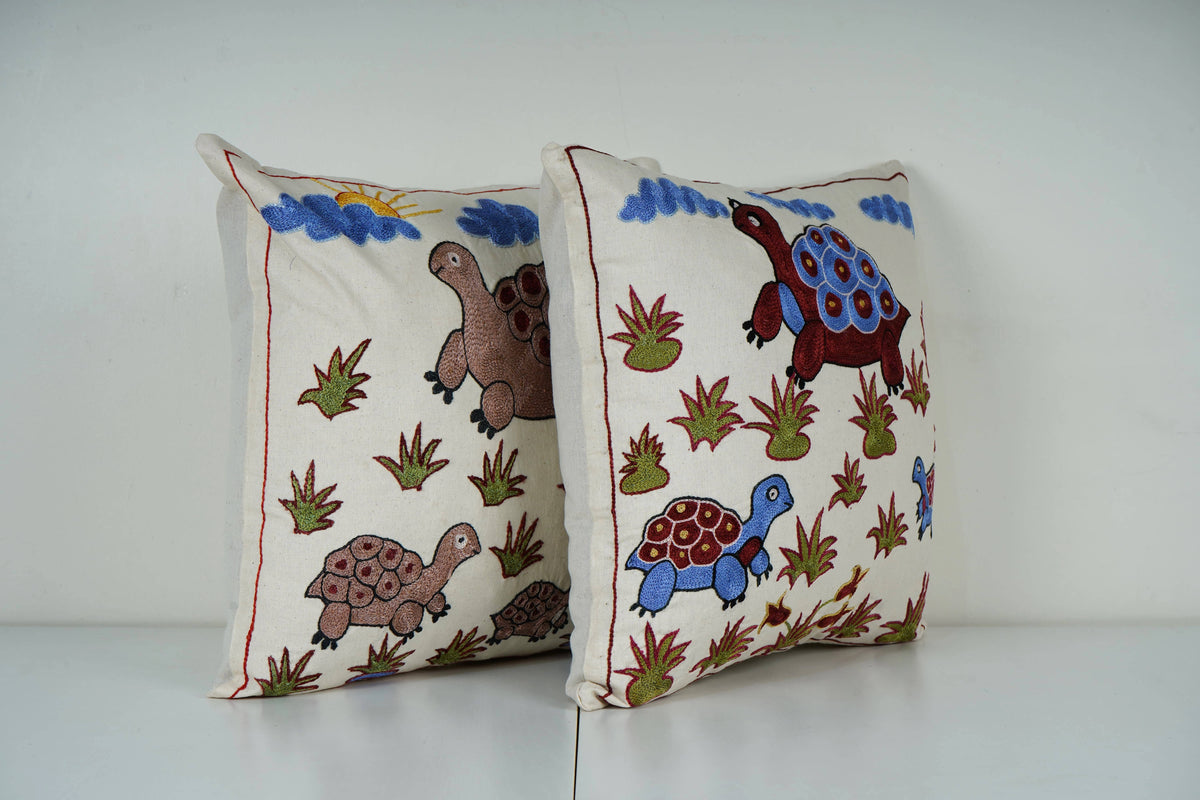 Kaplumbağa Desenli Suzani Kırlent Kılıfı 2'li Set 47 x 49 cm